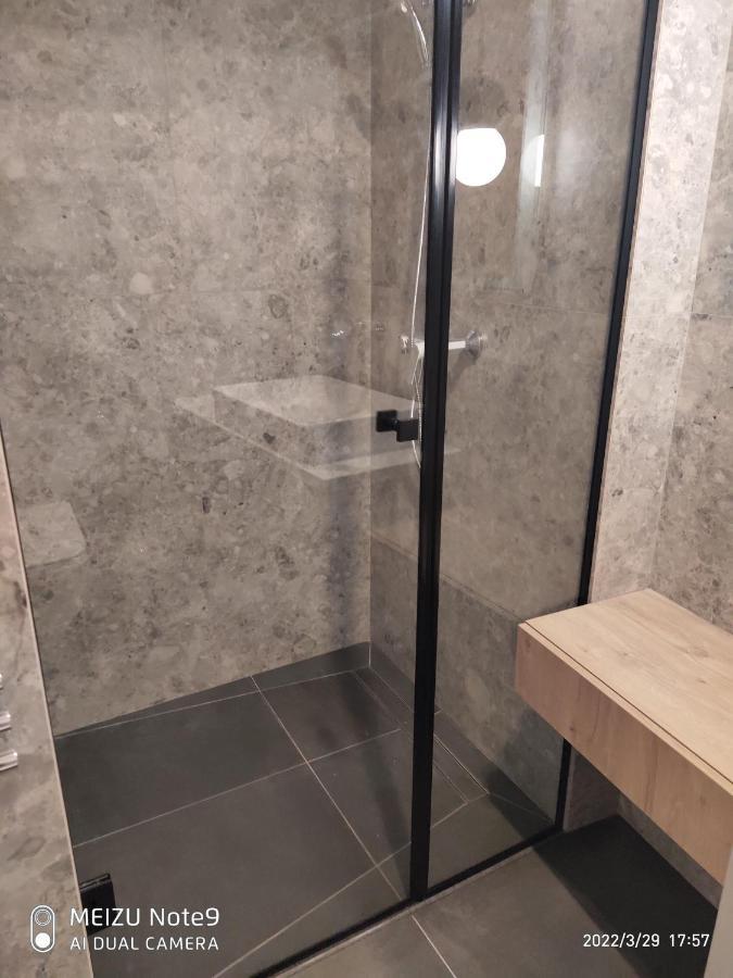 Czernowitz Deluxe Apartments ภายนอก รูปภาพ