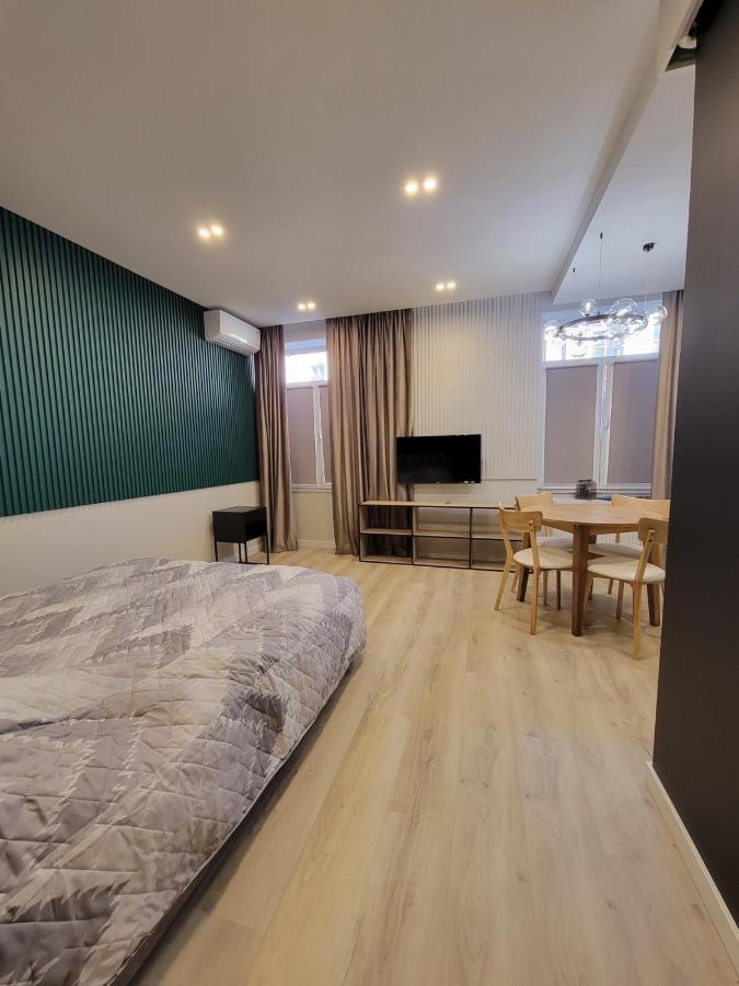 Czernowitz Deluxe Apartments ภายนอก รูปภาพ