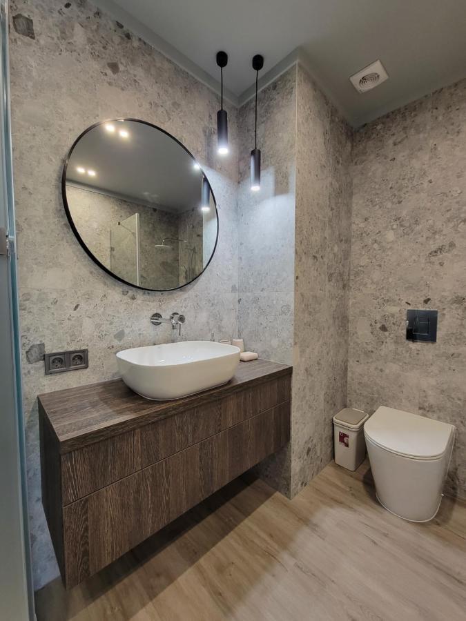 Czernowitz Deluxe Apartments ภายนอก รูปภาพ